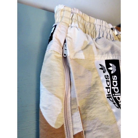 Adidas RYV Camouflage Track Pants Windbreaker Joggers Leg Logo Tape Size Small - Picture 8 of 14